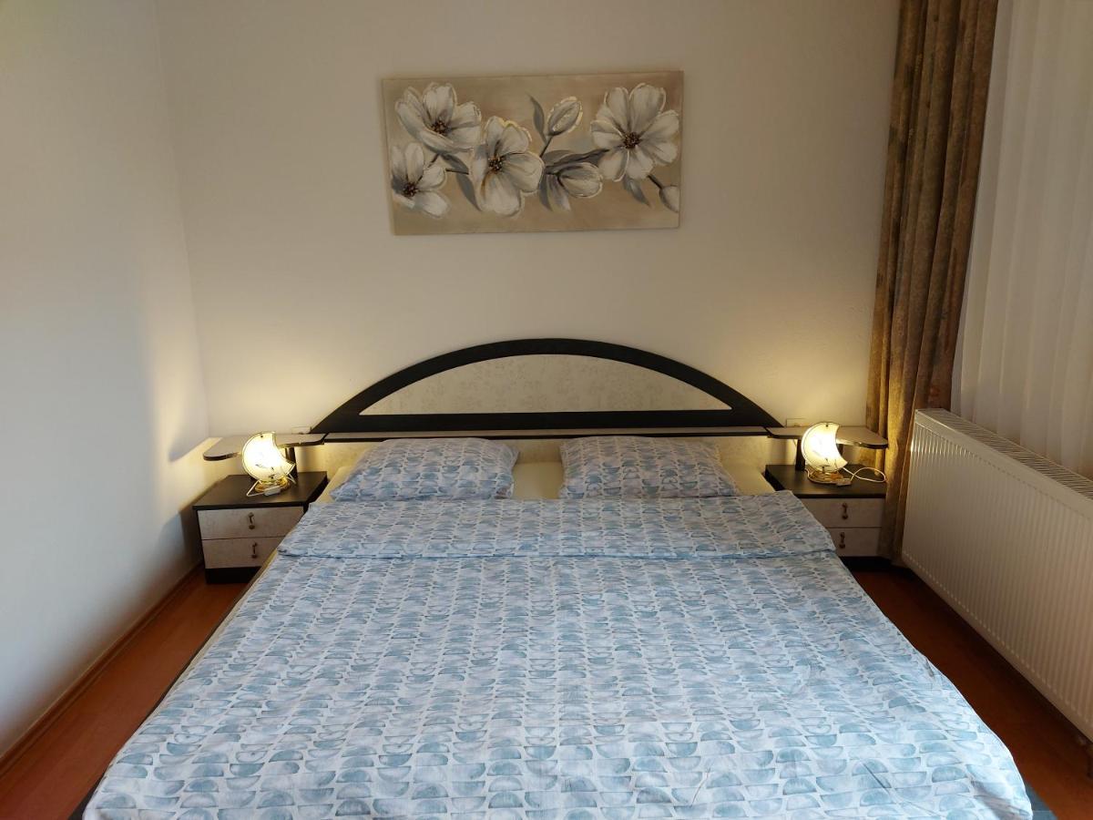 Apartments & Rooms Nensi บัชกา ภายนอก รูปภาพ