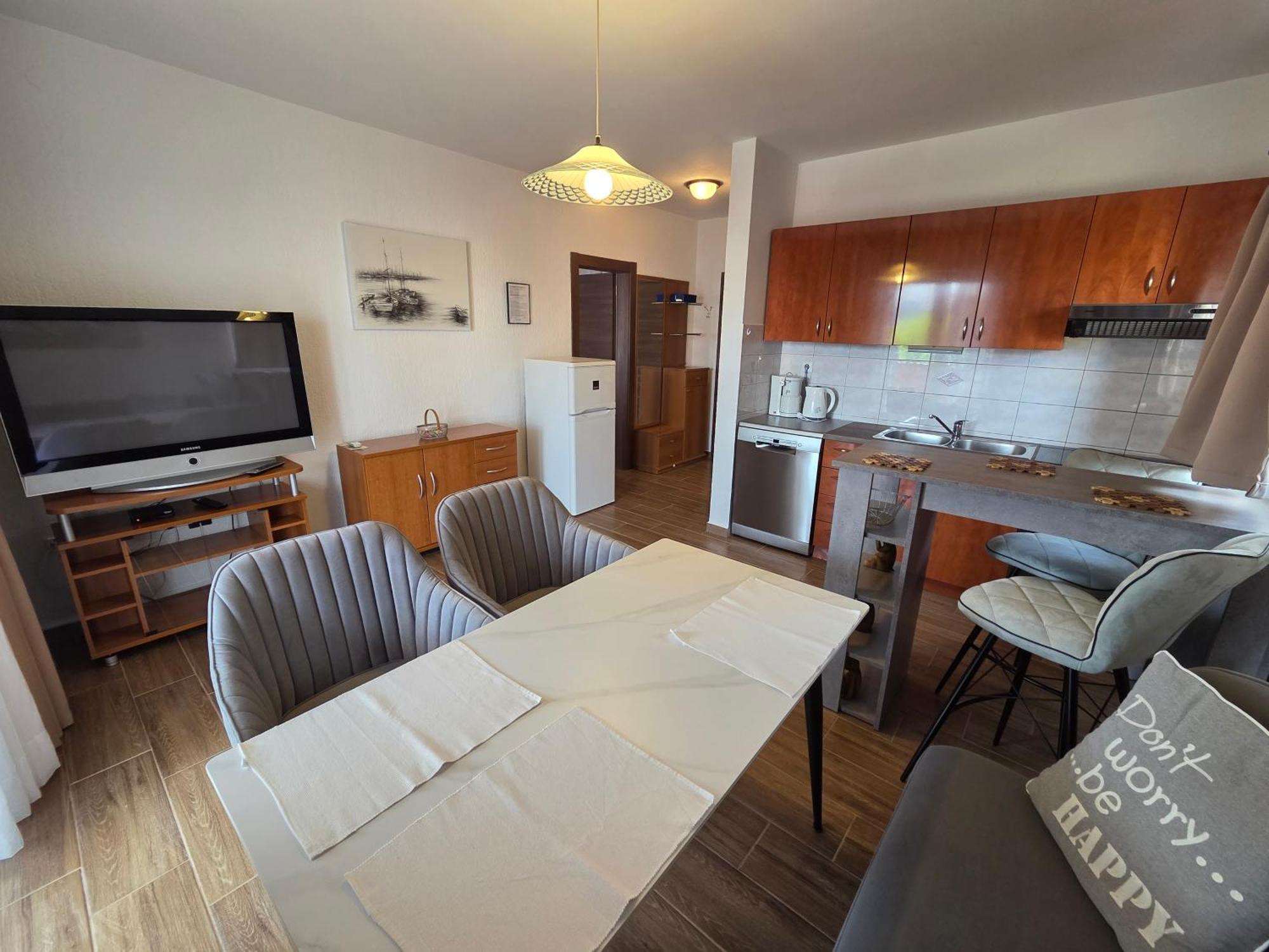 Apartments & Rooms Nensi บัชกา ภายนอก รูปภาพ